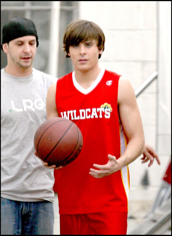 Zac Efron sur le tournage du film "High School Musical 3". Le 25 avril 2008.