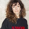 Exclusif - Rendez-vous avec Magali Ripoll, la choriste de l'émission "N'oubliez pas les paroles", chez Dragon Tattoo à Paris. Elle s'est fait tatouer "Je n'oublie rien....sauf les paroles". Le 8 décembre 2019 © Jack Tribeca / Bestimage