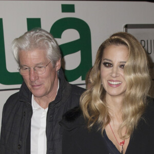 Richard Gere et sa compagne Alejandra Silva - Arrivées à la soirée "Harper's Bazaar Awards" à Madrid. Le 30 novembre 2017.