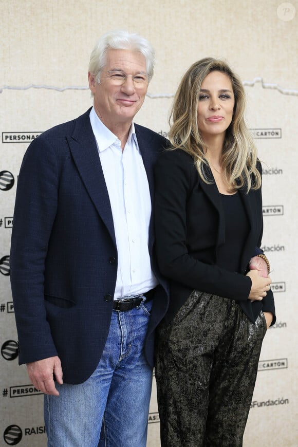 Richard Gere et sa compagne Alejandra Silva ont assisté à la projection caritative du film "Invisibles" à Valence en Espagne. Le 26 septembre 2016.