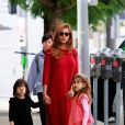    Exclusif - Eva Mendes fait du shopping avec ses filles Esmeralda et Amada dans les rues de Los Angeles, le 11 décembre 2019. 