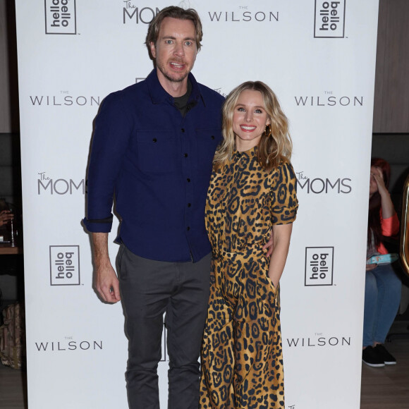 Kristen Bell (porte une combinaison imprimé léopard) et son mari Dax Shepard au lancement de Hello Bello organisé par The MOMS à New York City, New York, Etats-Unis, le 25 février 2019.