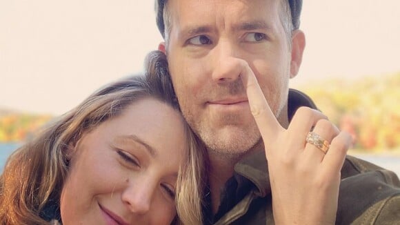 Ryan Reynolds avec une mini-couette : Blake Lively se paie (encore) sa tête