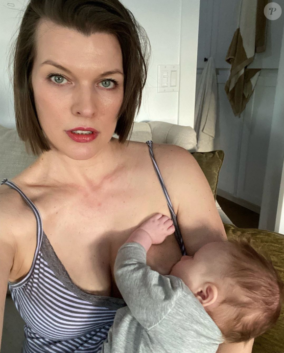 Milla Jovovich et sa fille Osian. Mai 2020.