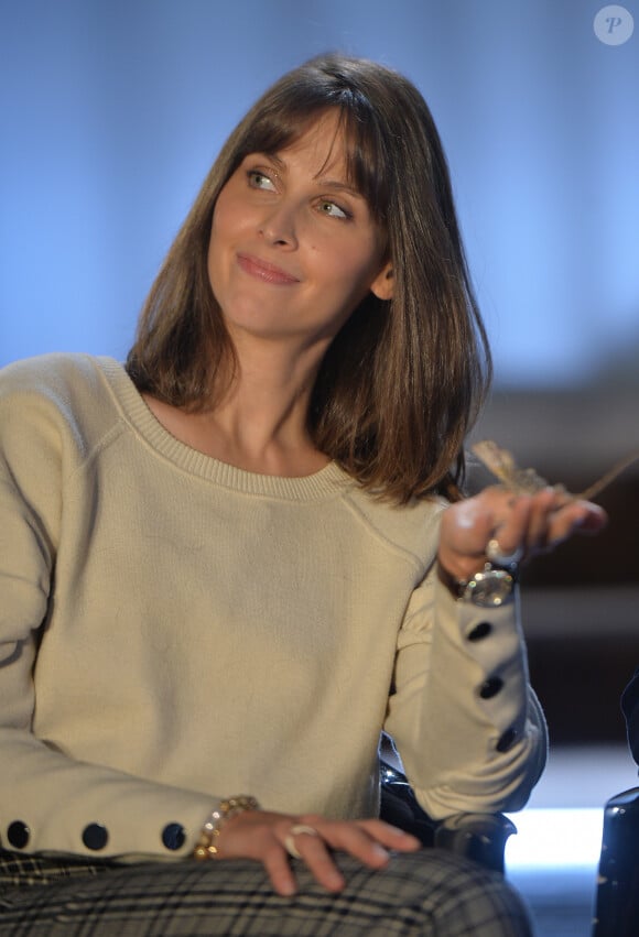 Exclusif - Ophélie Meunier lors de l'enregistrement de l'émission "Animaux Stars", présentée par B.Montiel, et diffusée le 2 mai sur la chaîne Animaux. Le 14 janvier 2020 © Veeren / Bestimage