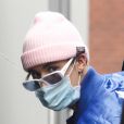 Théma - Les people avec masque en pleine épidémie du coronavirus (COVID-19) - Justin Bieber ( avec un masque chirurgical en pleine crise du coronavirus - covid-19) se rend dans un cabinet médical à Los Angeles le 13 Mars 2020.