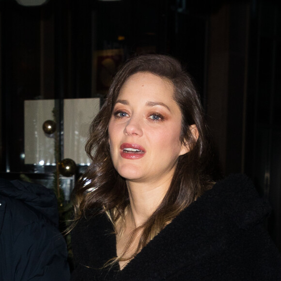 Marion Cotillard - Arrivées au dîner de l'After show chanel à la Coupole à Paris le 4 décembre 2019.