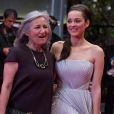 Marion Cotillard et sa mère Niseema Theillaud - Montée des marches du film "L'homme qu'on aimait trop" lors du 67e Festival du film de Cannes. Le 21 mai 2014.