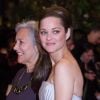 Marion Cotillard et sa mère Niseema Theillaud - Montée des marches du film "L'homme qu'on aimait trop" lors du 67e Festival du film de Cannes. Le 21 mai 2014.