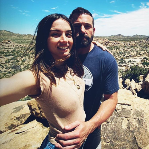 Ana de Armas fête ses 32 ans avec son compagnon Ben Affleck. Mai 2020.