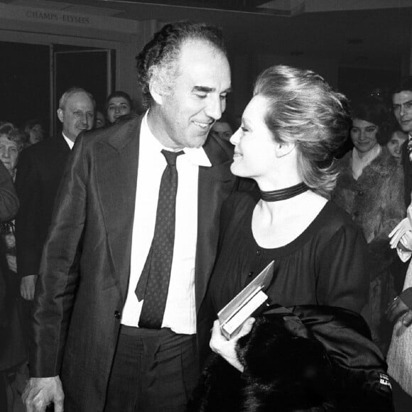 Michel Piccoli et Romy Schneider à la première du film "Max et les ferrailleurs", aur restaurant "Maxim's" à Paris en 1971.