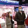 Le roi Felipe VI d'Espagne et la reine Letizia ont visité Mercamadrid, la plus grande plateforme logistique de produits frais d'Espagne, le 21 mai 2020 à partir de 5h30 du matin, pour soutenir l'effort des professionnels qui maintiennent l'approvisionnement du pays en produit frais pendant l'épidémie de coronavirus (COVID-19).