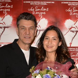 Marc Lavoine et sa compagne Line Papin au photocall de la générale de presse du spectacle musicale "Les Souliers Rouges" aux Folies Bergères à Paris, France, le 4 février 2020. © Veeren/Bestimage