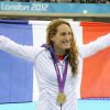 Camille Muffat après sa médaille d'or sur 400m nage libre à l'Aquatics Centre de Londres le 29 juillet 2012