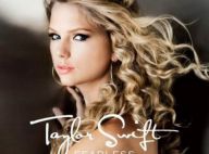 Taylor Swift : Blonde ou brune, sage ou fatale : tous ses looks dans son nouveau clip, You Belong With me ! Regardez !