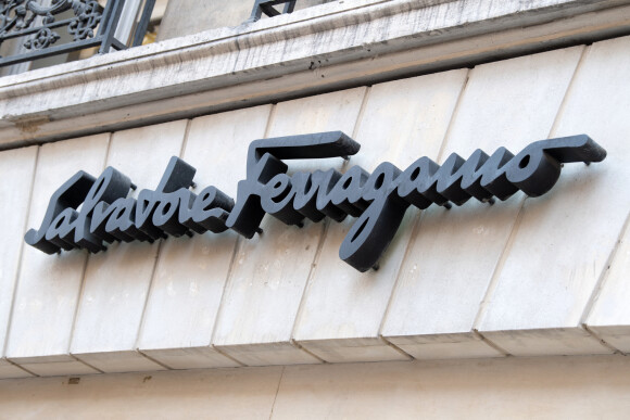 Le magasin Salvatore Ferragamo à Paris. Le 9 avril 2020.