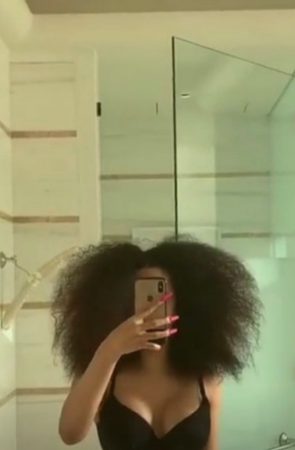 Cardi B montre ses cheveux naturels dans sa story Instagram du lundi 8 juin 2020.