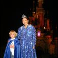 Archives - Ornella Mutti a l'Inauguration de la nouvelle parade Disney Fantillusion A DisneyLand Paris . 28/06/2003 - PARIS