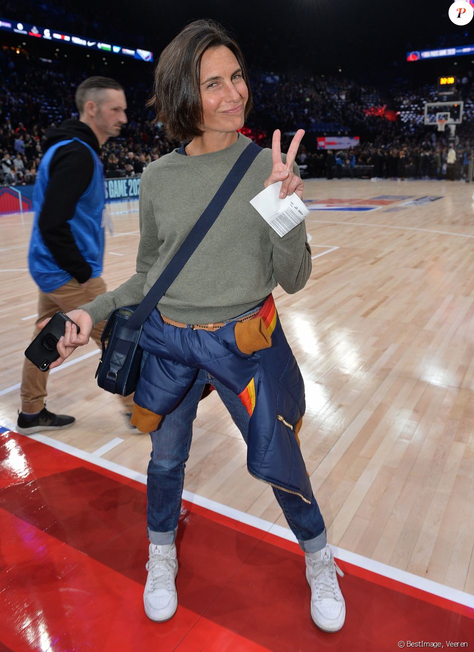 Alessandra Sublet au match de NBA Game Paris 2020 entre ...