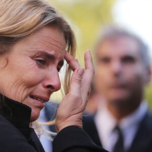 Lisa Azuelos (fille de la défunte) - Obsèques de Marie Laforêt en l'église Saint-Eustache à Paris, le 7 novembre 2019. © Jonathan Rebboah / Panoramic / Bestimage