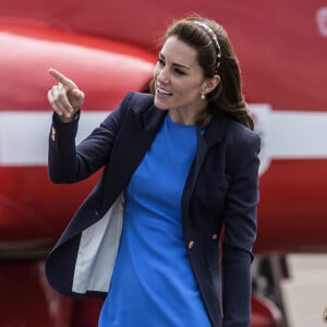 Catherine Kate Middleton, la duchesse de Cambridge et son fils le prince George de Cambridge assistent au Royal International Air Tattoo à Fairford, le 8 juillet 2016.