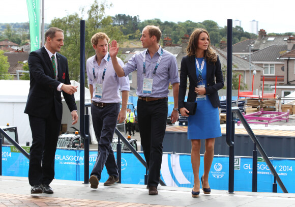 Le prince Harry, le prince William, le duc de Cambridge et Catherine Kate Middleton, la duchesse de Cambridge vont voir des épreuves d'athlétisme au stade Hampden Park lors des XXèmes Jeux du Commonwealth à Glasgow, le 29 juillet 2014.