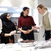 La duchesse de Sussex, Meghan Markle, enceinte, rend visite à la Hubb Community Kitchen à Londres le 21 novembre 2018.