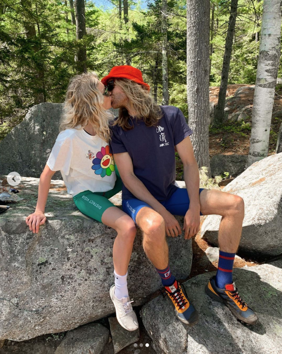Elsa Hosk et son petit ami Tom Daly. Mai 2020.