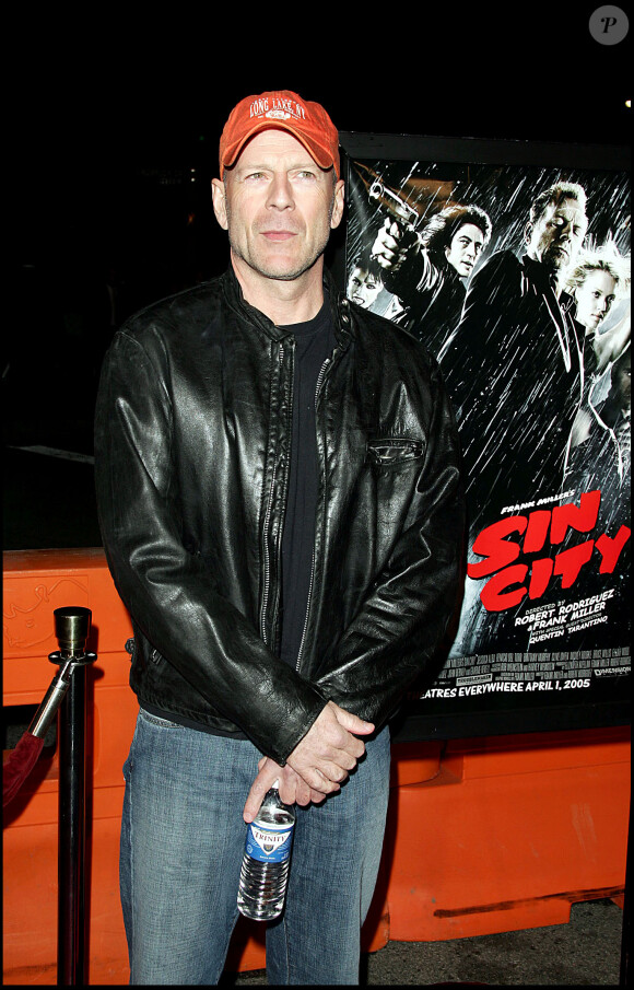 Bruce Willis à la première du film "Sin City" à Hollywood en 2005.