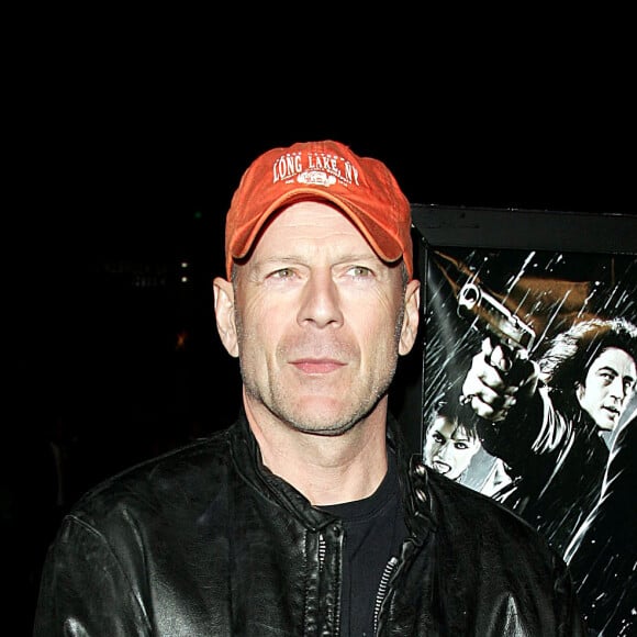 Bruce Willis à la première du film "Sin City" à Hollywood en 2005.