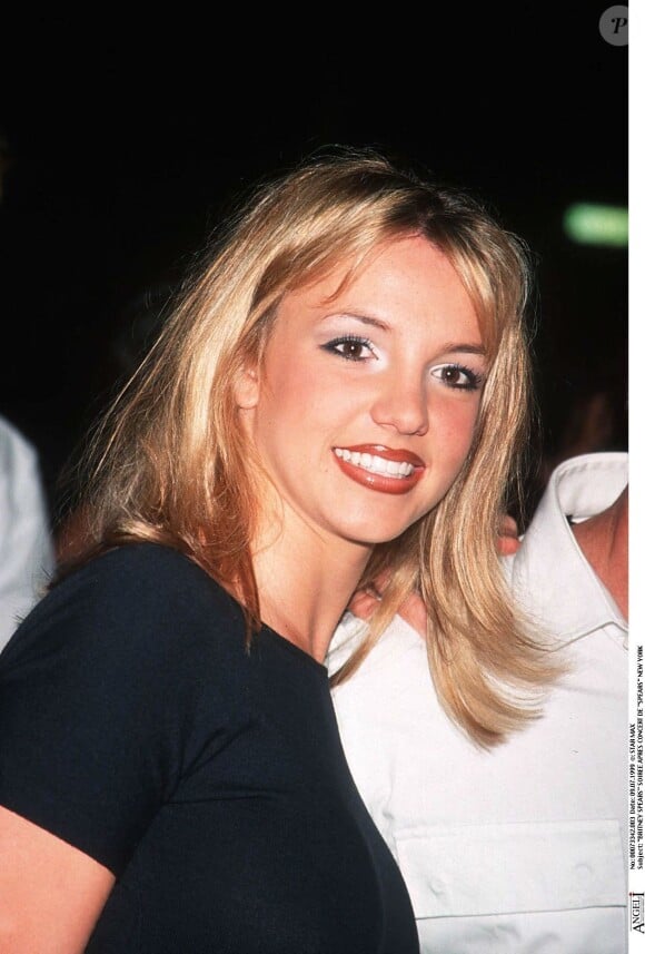 Britney Spears - Soirée après concert. New York. Le 9 juillet 1999.