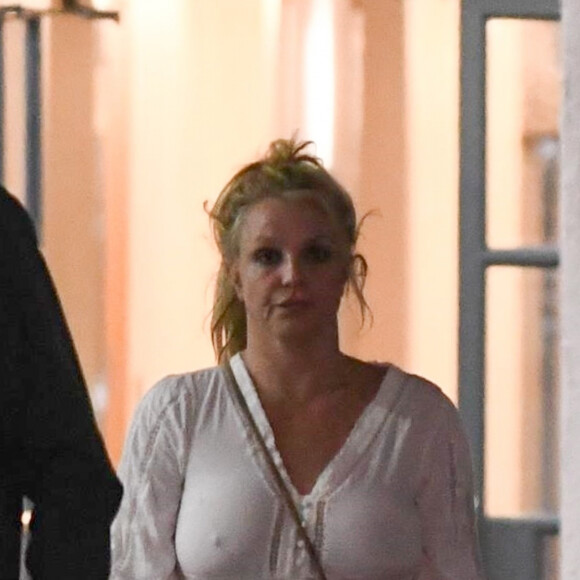 Exclusif - Britney Spears quitte un bâtiment médical à Los Angeles, le 4 décembre 2019.