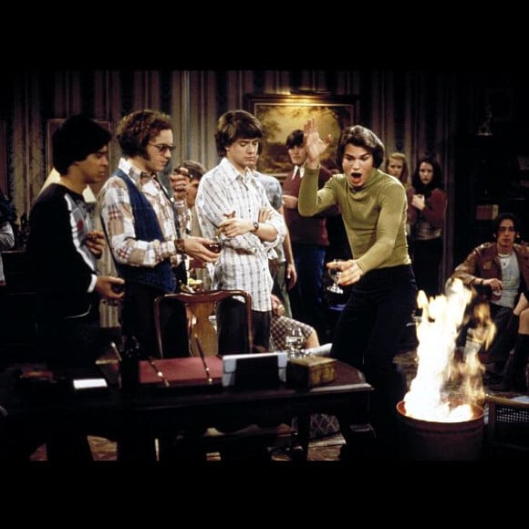 Ashton Kutcher, Danny Masterson, Topher Grace et Wilmer Valderrama dans la série "That '70s Show".