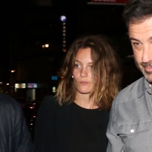 Sean Penn et sa nouvelle compagne Leila George d'Onofrio (27 abns) vont dîner au restaurant "APL BBQ" à Los Angeles, le 12 septembre 2019.12/09/2019 - Los Angeles