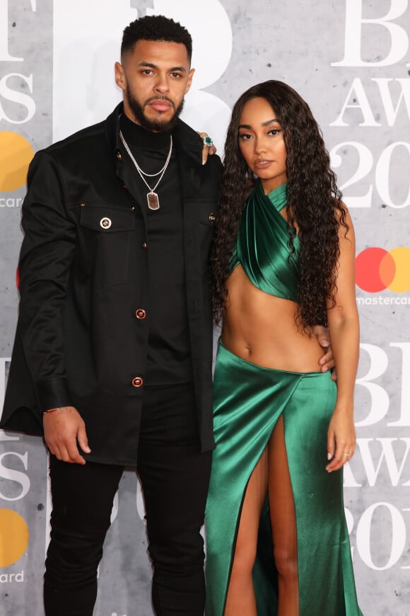 Leigh-Anne Pinnock et son compagnon Andre Gray au photocall de la cérémonie des Brit Awards 2019 à l'O2 Arena à Londres le 20 février 2019.