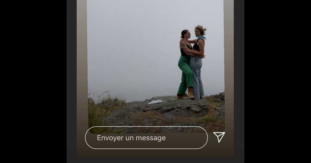 Taylor Schilling et sa compagne Emily Ritz sur Instagram. Le 28 juin 2020. Purepeople