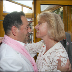 Jean-Luc Roméro et Brigitte Lahaie - Jean-Luc Roméro fête ses 50 ans au Banana Cafe. Paris. Le 29 juin 2009.