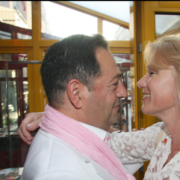 Jean-Luc Roméro et Brigitte Lahaie - Jean-Luc Roméro fête ses 50 ans au Banana Cafe. Paris. Le 29 juin 2009.