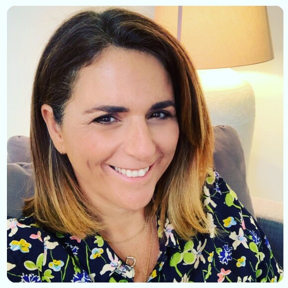 Valérie Benaïm souriante sur Instagram, le 23 avril 2020