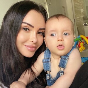 Nabilla Benattia et son fils Milann, le 4 juin 2020