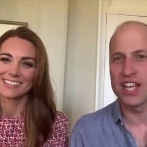 Le prince William, duc de Cambridge, et Kate Middleton, duchesse de Cambridge remercient par vidéoconférence le personnel du Surrey Memorial Hospital de Fraser Health en Colombie-Britannique, à l'occasion de la fête du Canada, pour leur travail pendant l'épidémie de coronavirus (Covid-19). Le 1er juillet 2020.