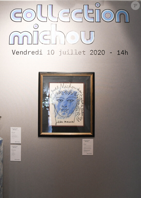 Exclusif - La collection bleue de Michou sera vendue aux enchères à l'hôtel Artcurial de Paris, France, le 5 juillet 2020. Le 10 juillet 2020, Artcurial mettra aux enchères la collection du célèbre directeur du cabaret. © Coadic Guirec/Bestimage