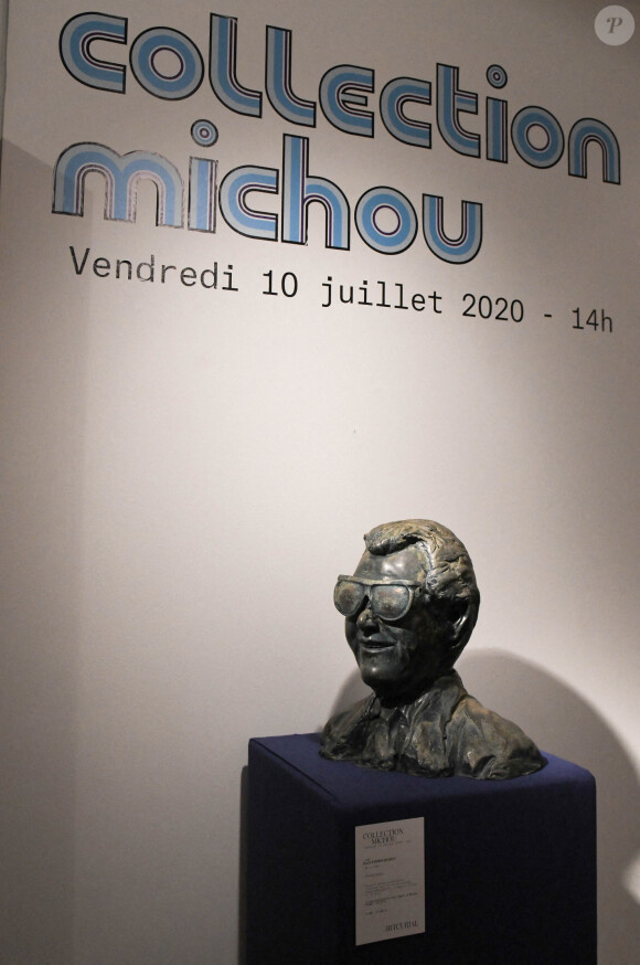 Exclusif - La collection bleue de Michou sera vendue aux enchères à l'hôtel Artcurial de Paris, France, le 5 juillet 2020. Le 10 juillet 2020, Artcurial mettra aux enchères la collection du célèbre directeur du cabaret. © Coadic Guirec/Bestimage