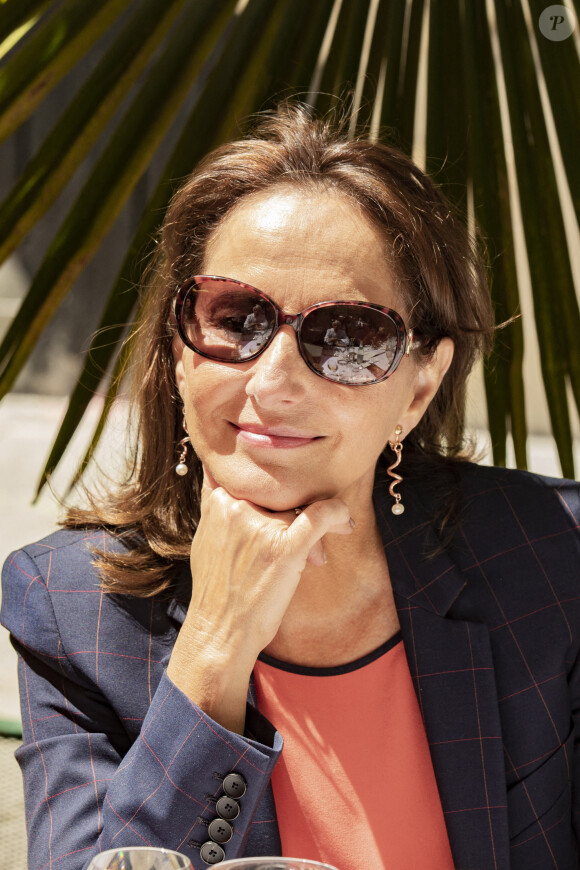 Exclusif - Ségolène Royal - Au restaurant Le Récamier dirigé par le chef Gérard Idoux est inaugurée la première des "déjeuners d'étés. Gilles Muzas, véritable homme orchestre en est l'initiateur. Le 6 Juillet 2020. © Jack Tribeca / Bestimage