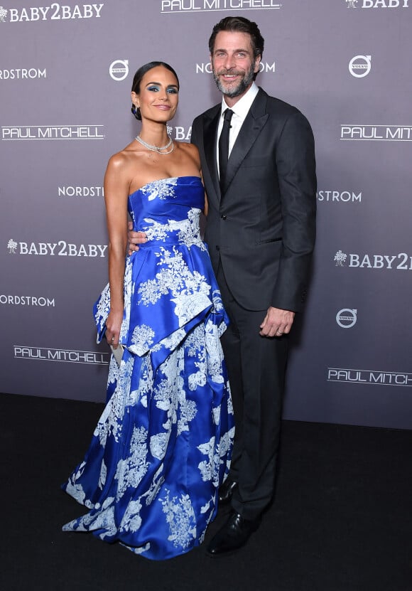 Jordana Brewster et Andrew Form en novembre 2019 lors du gala Baby2Baby à Culver City.