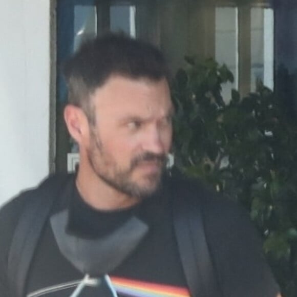 Exclusif - Brian Austin Green, 46 ans, et Courtney Stodden, 25 ans, quittent un restaurant mexicain après le déjeuner à Los Angeles. Le 13 juin 2020.