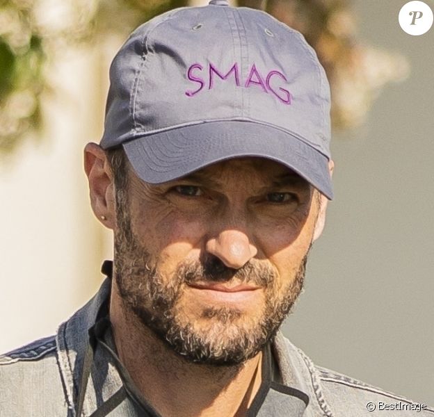 Exclusif - Brian Austin Green, avec sa casquette "Smag", fait quelques provisions dans un supermarché à Calabasas, le 18 juin 2020.