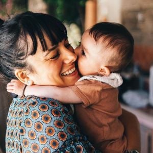 Alizée avec sa fille Maggy (6 mois), le 24 mai 2020.