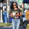 Naya Rivera est allée se faire pomponner dans un salon de manucure/pédicure à Los Angeles, le 7 août 2019  Naya Rivera returns for her car at the carwash after getting her nails done wearing a Rolling Stones vintage tee, a Gucci belt and distressed denim with strappy heels. 7th august 201907/08/2019 - Los Angeles