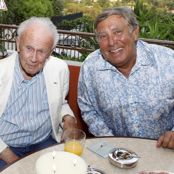 Exclusif - Francis Perrin, Philippe Bouvard, Jean-Pierre Foucault lors de l'inauguration du restaurant Da Laura à Mougins le 14 juillet 2020. © Dylan Meifret / Nice Matin / Bestimage
